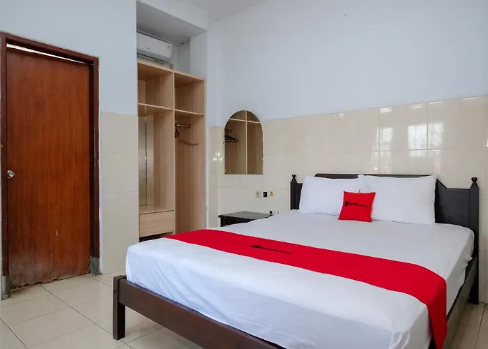 Hotel Reddoorz At Dewata Indah 2*