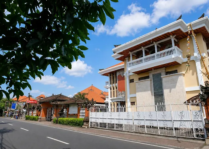 Hotel Reddoorz At Dewata Indah 2*